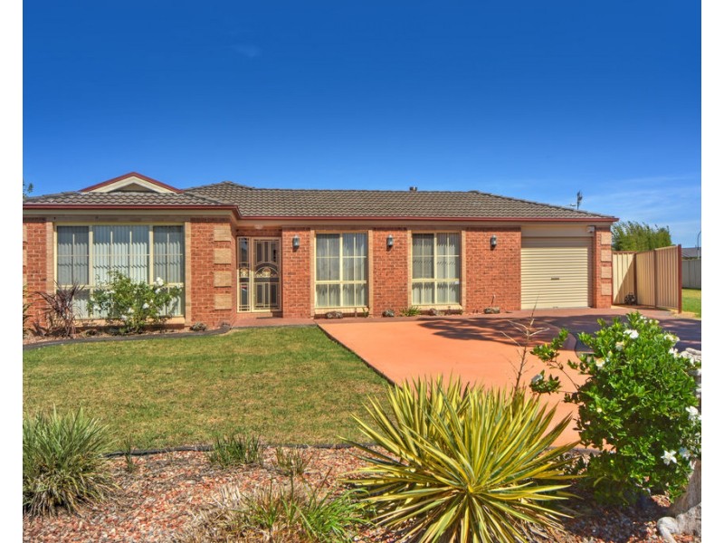 19 St James Crescent, Worrigee NSW 2540