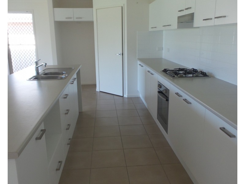 16 Alpina Place, South Nowra NSW 2541