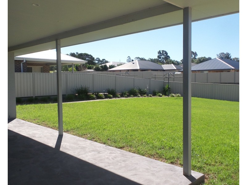 16 Alpina Place, South Nowra NSW 2541