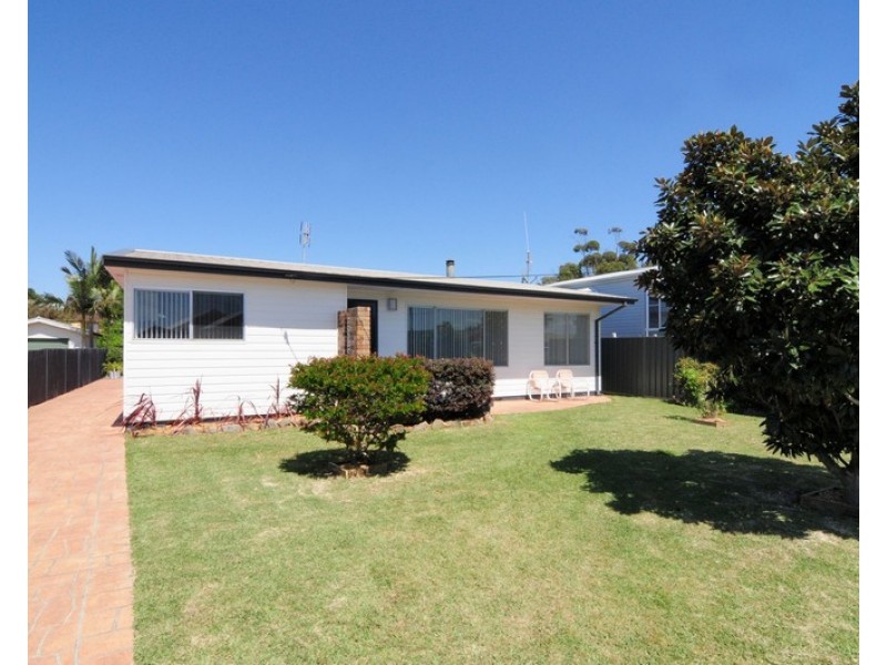 42 Adelaide Street, Greenwell Point NSW 2540