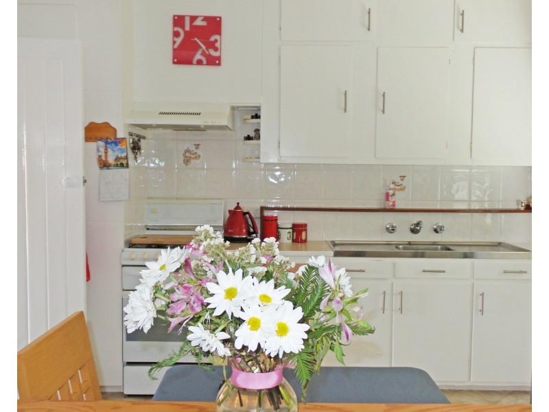 82 Jervis Street, Nowra NSW 2541