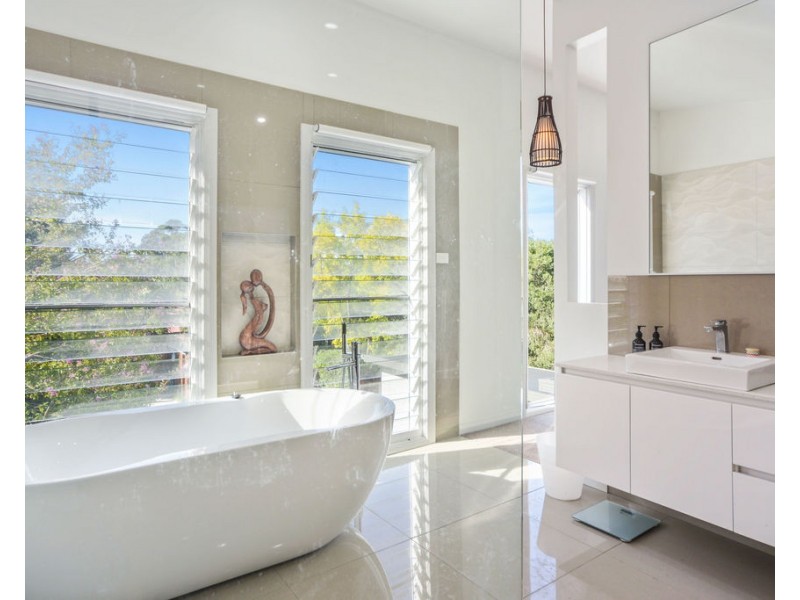 5 Huxley Street, Nowra NSW 2541