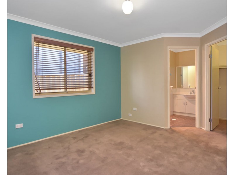 44 Warrigal Street, Nowra NSW 2541