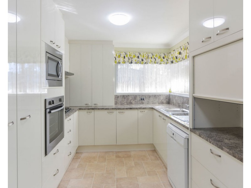 4 Pioneer Place, Nowra NSW 2541