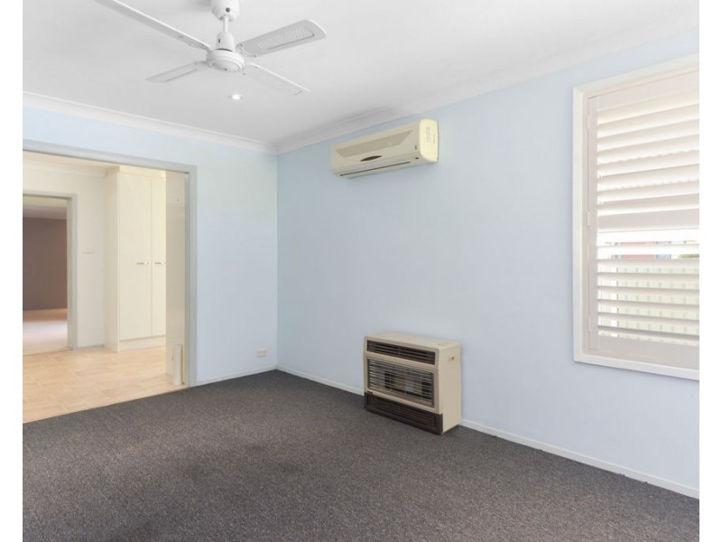 4 Pioneer Place, Nowra NSW 2541
