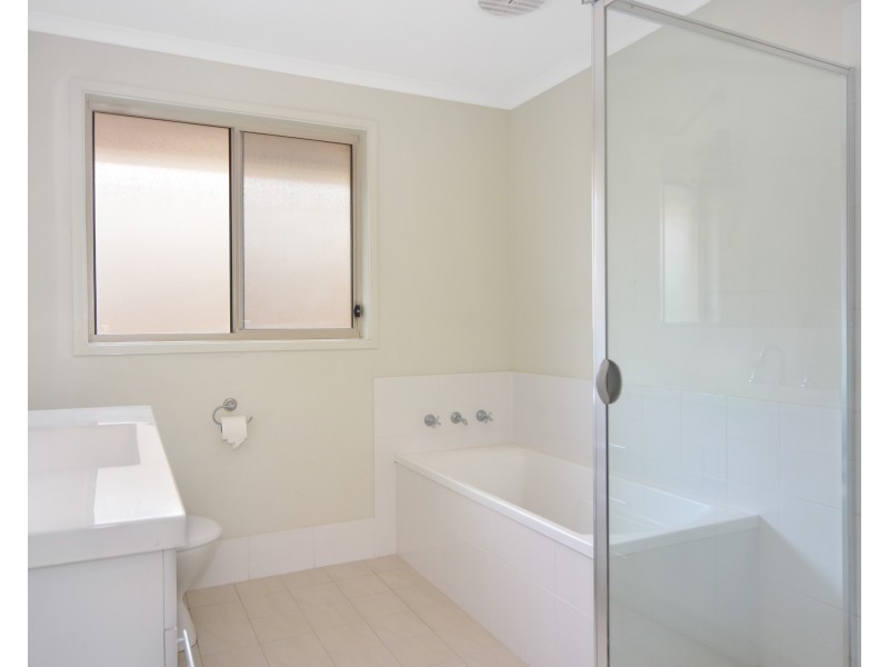 13 Christiana Close, West Nowra NSW 2541