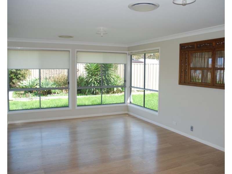 42 Lacebark Grove, Worrigee NSW 2540