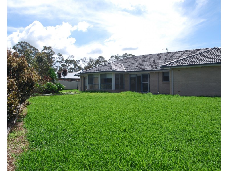 42 Lacebark Grove, Worrigee NSW 2540