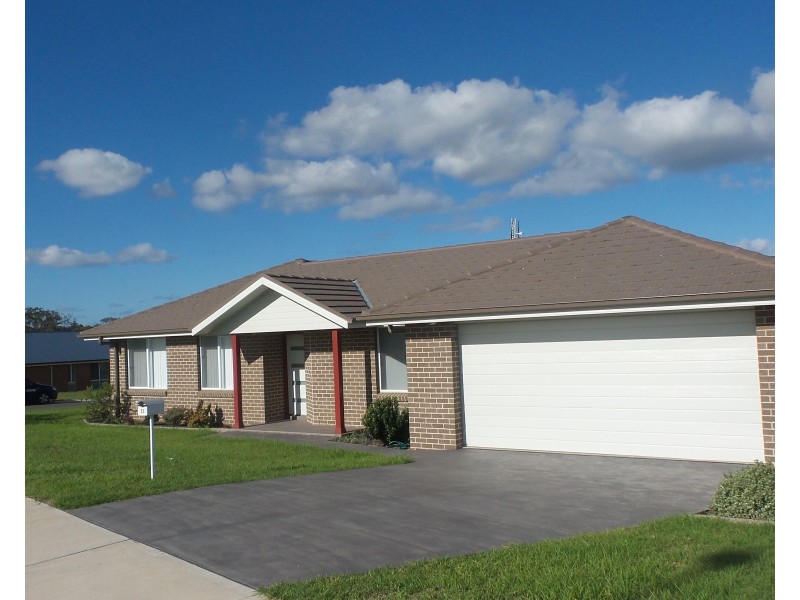 52 Basil Street, South Nowra NSW 2541