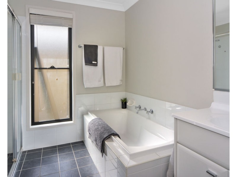5 Christiana Close, West Nowra NSW 2541