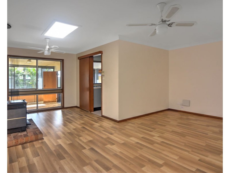 27 Salisbury Drive, Nowra NSW 2541