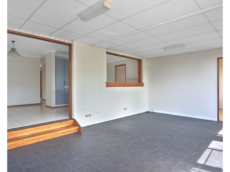 27 Salisbury Drive, Nowra NSW 2541