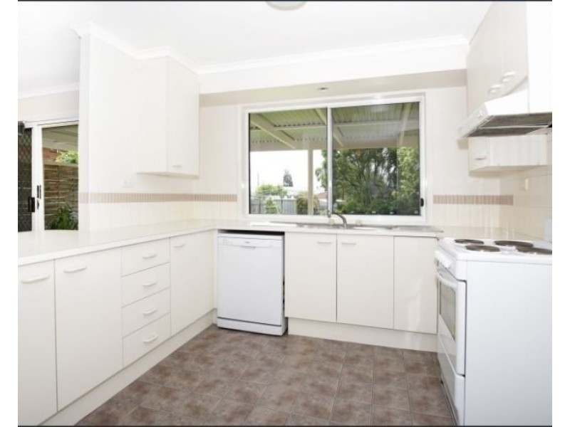 8 Elderberry Avenue, Worrigee NSW 2540