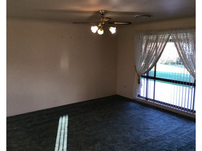 33 Eucalyptus Avenue, Worrigee NSW 2540