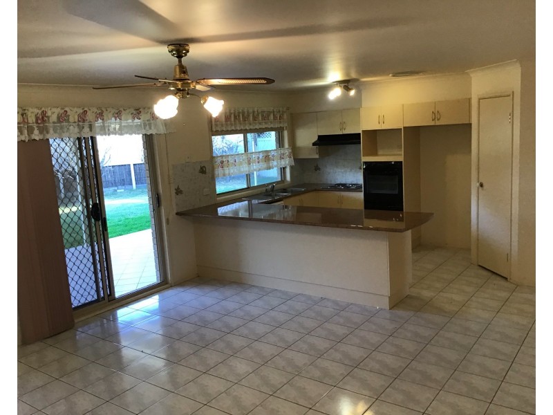 33 Eucalyptus Avenue, Worrigee NSW 2540