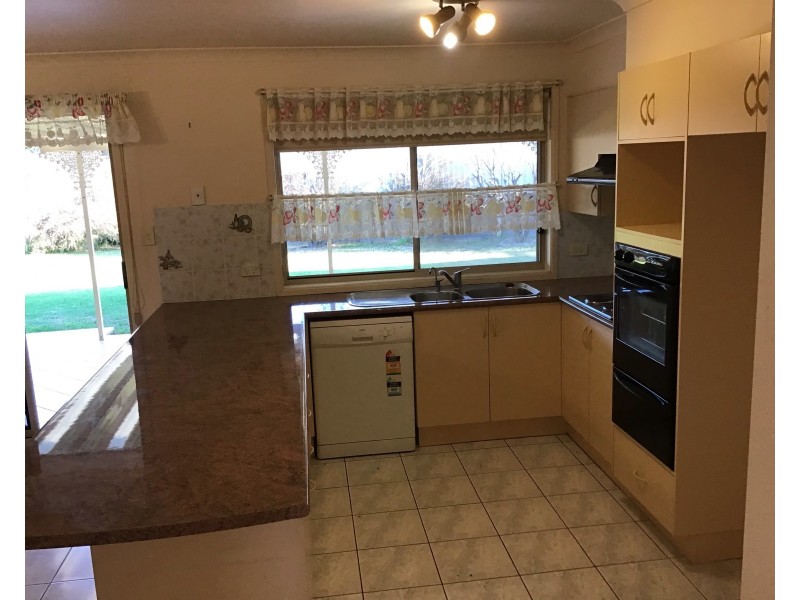 33 Eucalyptus Avenue, Worrigee NSW 2540