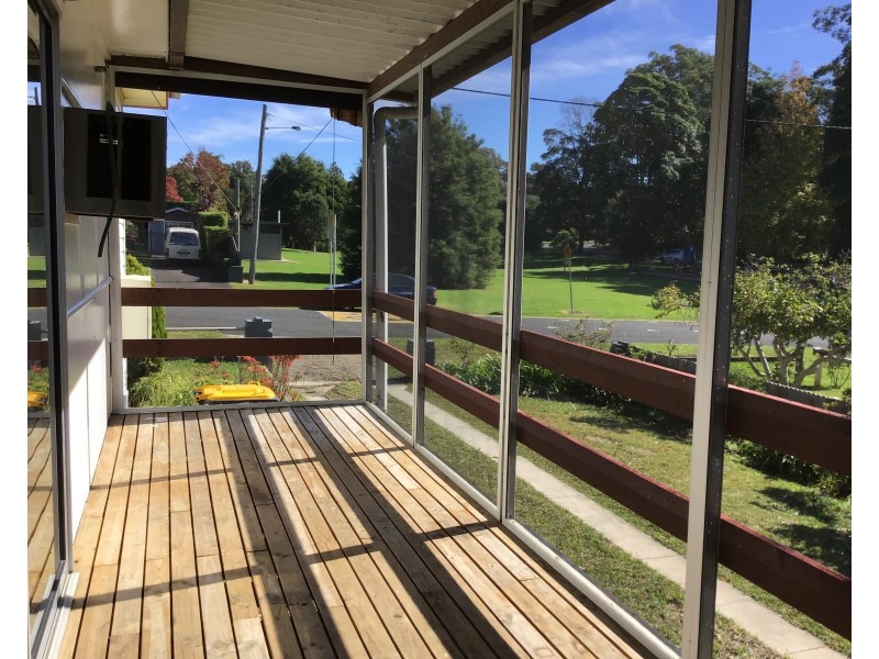 6 Spring Street, Nowra NSW 2541