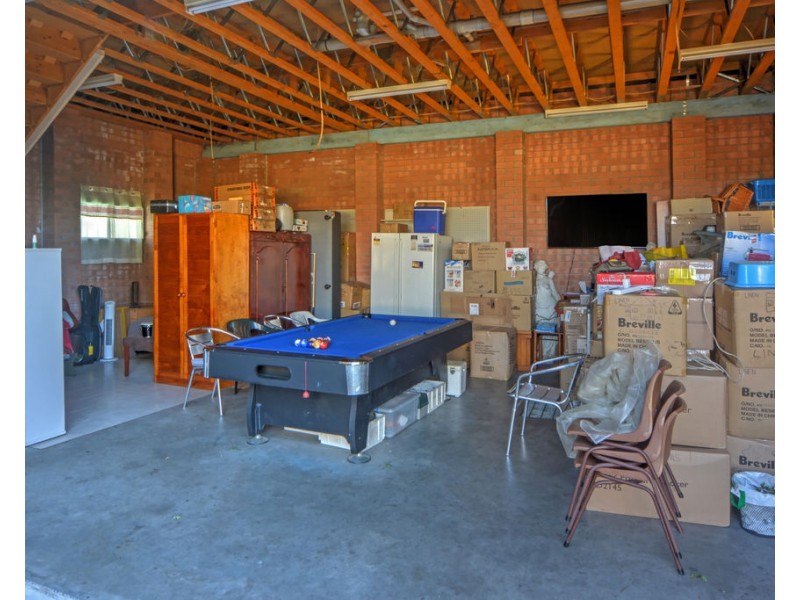 15 Cambewarra Road, Bomaderry NSW 2541