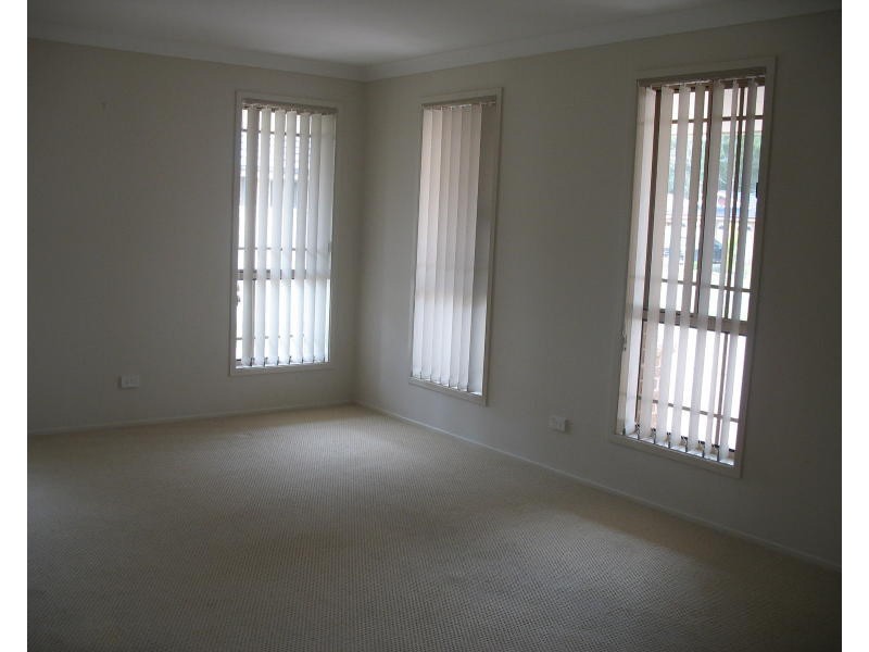 18 Jewel Street, Worrigee NSW 2540