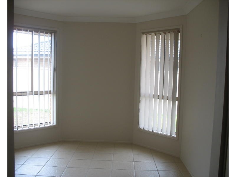 18 Jewel Street, Worrigee NSW 2540