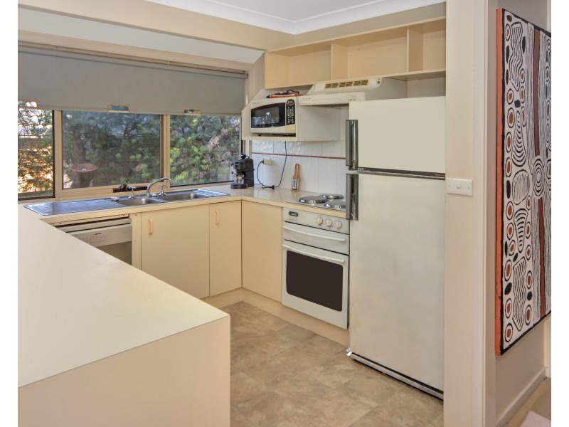 8/33 Lynburn Avenue, Bomaderry NSW 2541
