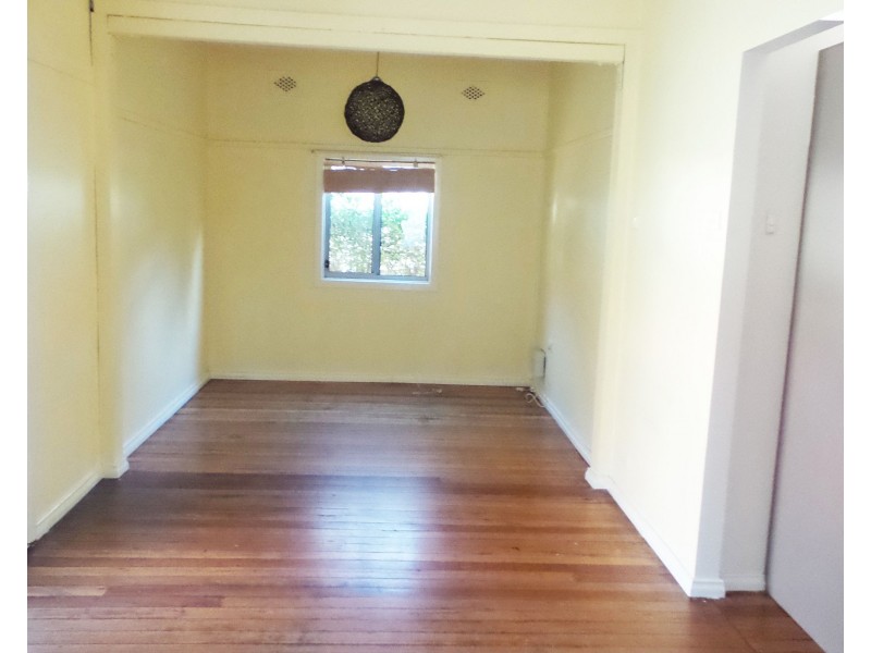 46 Brinawarr Street, Bomaderry NSW 2541