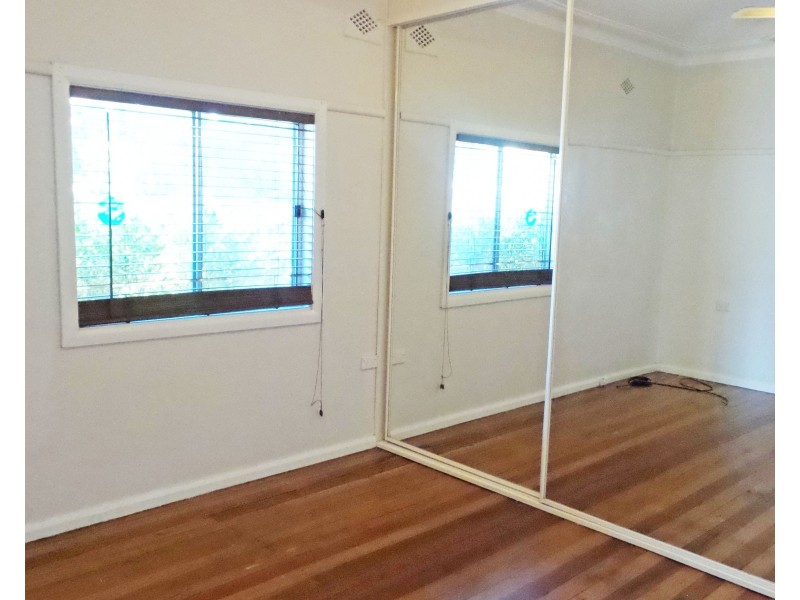 46 Brinawarr Street, Bomaderry NSW 2541