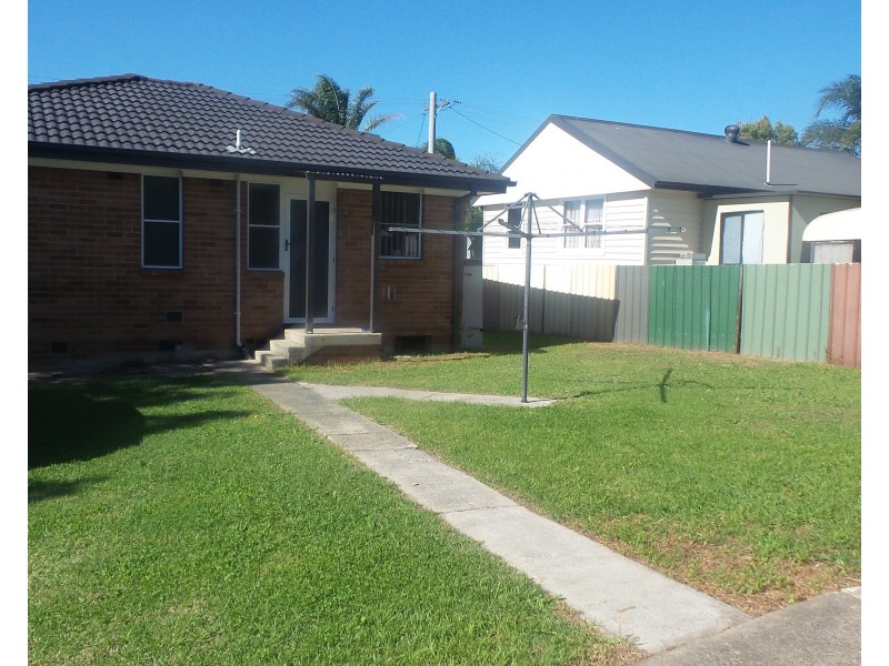 1 Young Avenue, Nowra NSW 2541