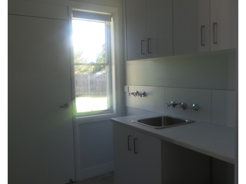 1 Young Avenue, Nowra NSW 2541