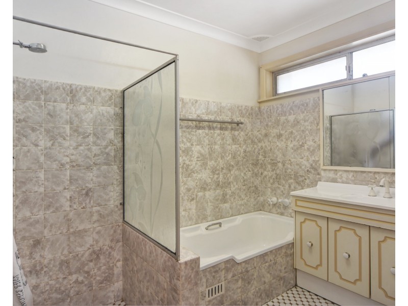 13 Bernadette Avenue, Nowra NSW 2541