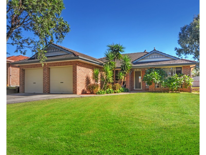11 Peppermint Drive, Worrigee NSW 2540
