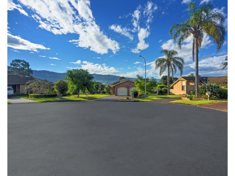 4 Wasdale Place, Bomaderry NSW 2541