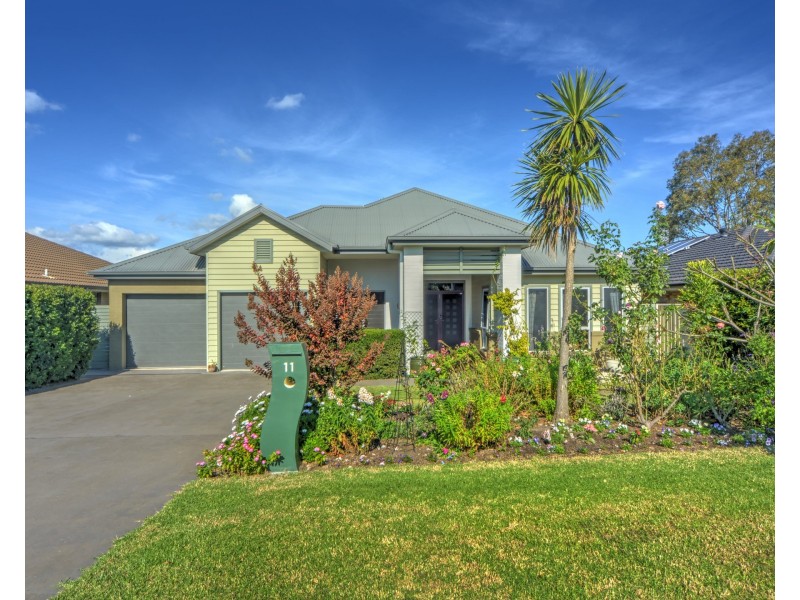 11 Lacebark Grove, Worrigee NSW 2540