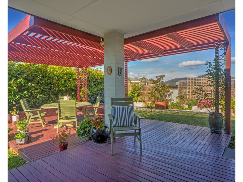 11 Lacebark Grove, Worrigee NSW 2540