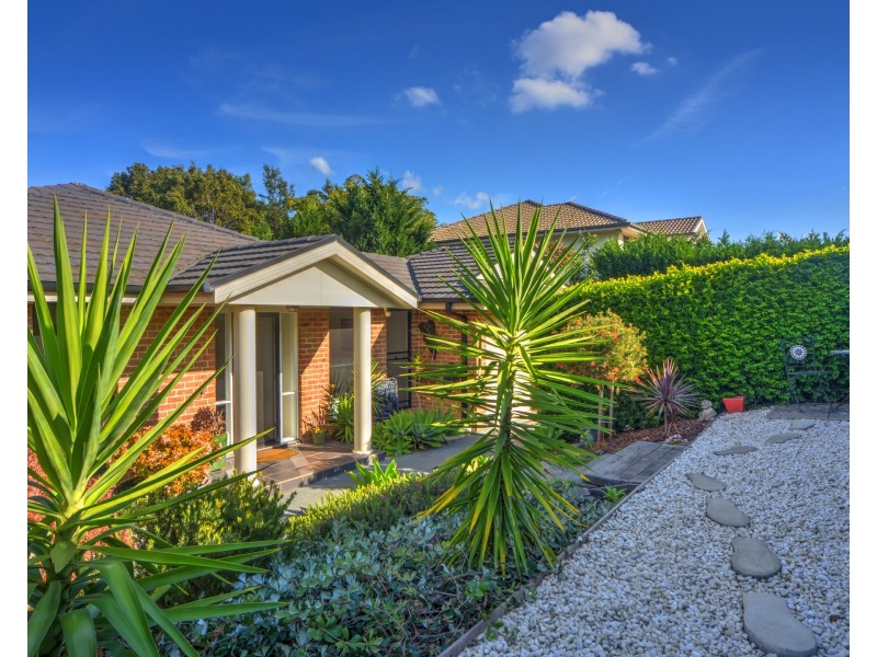 8 Jade Place, Meroo Meadow NSW 2540