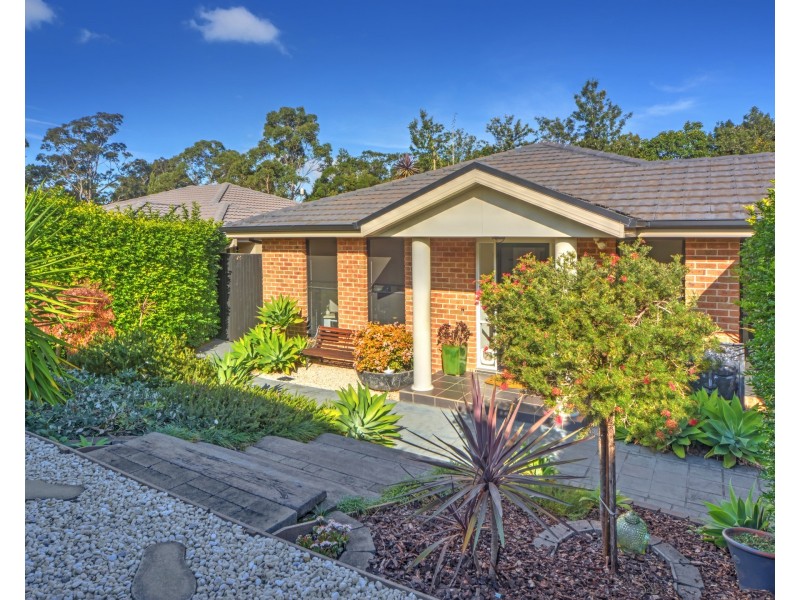 8 Jade Place, Meroo Meadow NSW 2540