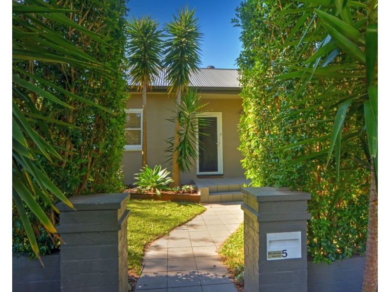 5 Huxley Street, Nowra NSW 2541