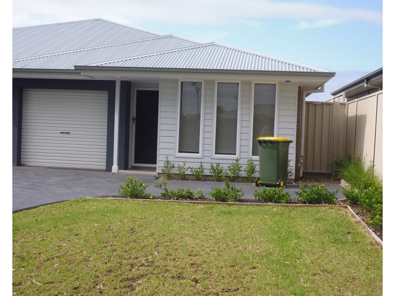 7B The Garden Walk, Worrigee NSW 2540