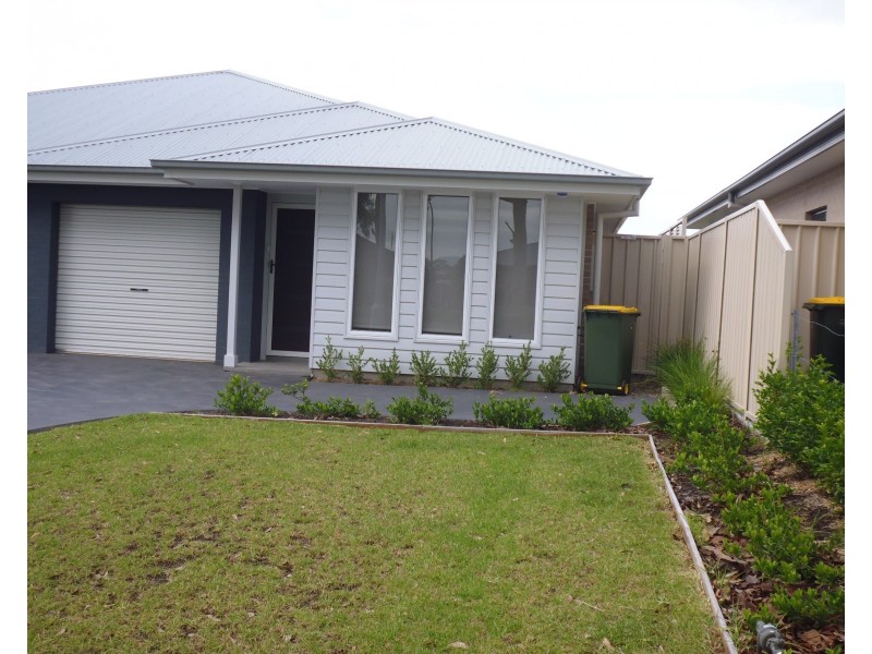 7B The Garden Walk, Worrigee NSW 2540