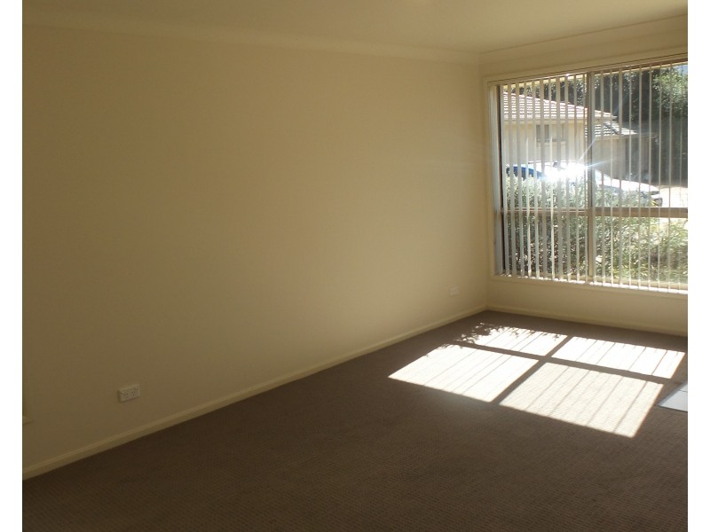 6/8 Meroo Road, Bomaderry NSW 2541