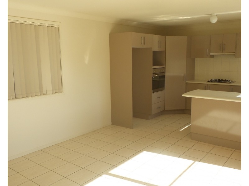 6/8 Meroo Road, Bomaderry NSW 2541