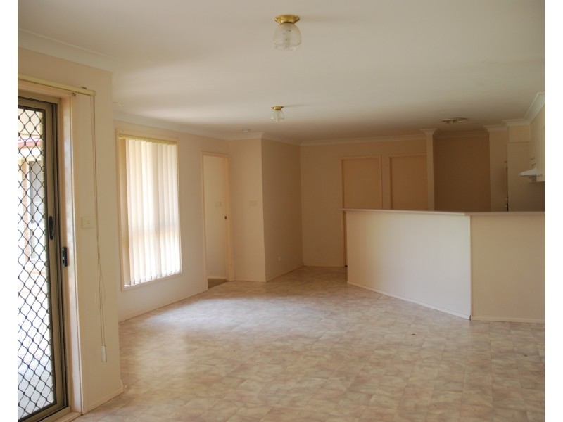 60 Robinia Way, Worrigee NSW 2540