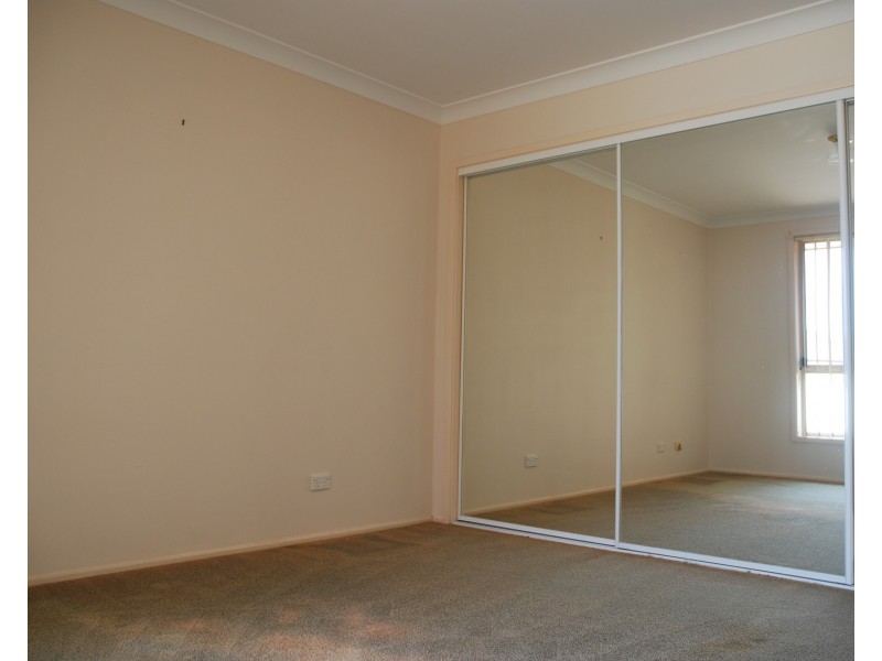 60 Robinia Way, Worrigee NSW 2540