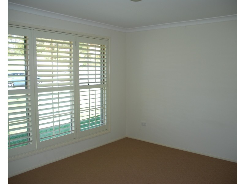 22 Warrigal Street, Nowra NSW 2541