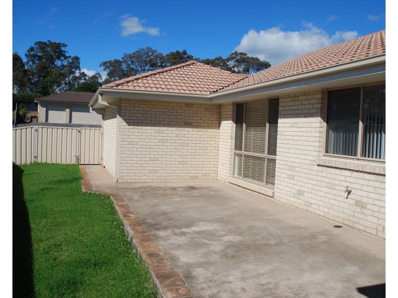 22 Warrigal Street, Nowra NSW 2541