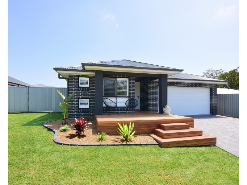 26 Alata Crescent, South Nowra NSW 2541