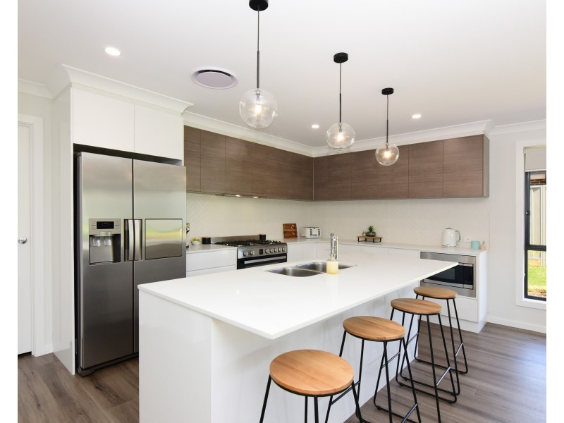 26 Alata Crescent, South Nowra NSW 2541