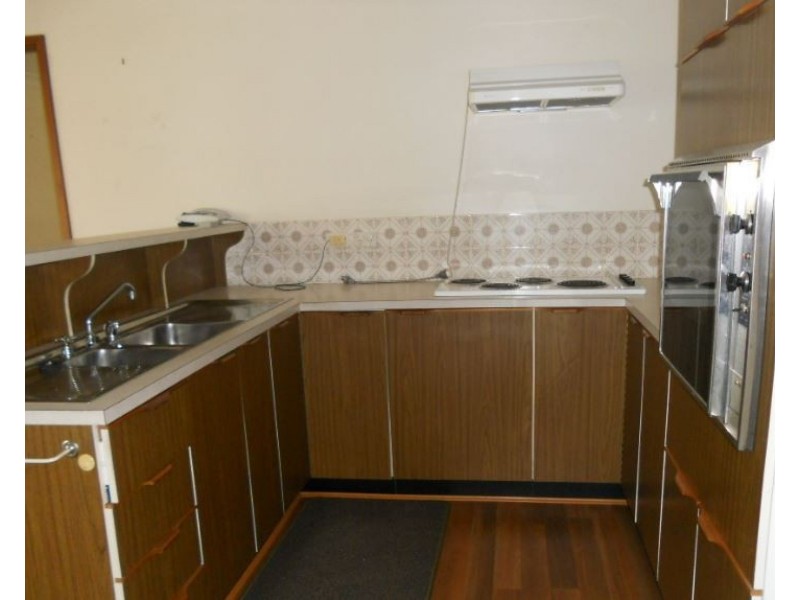 2/10 Keft Avenue, Nowra NSW 2541