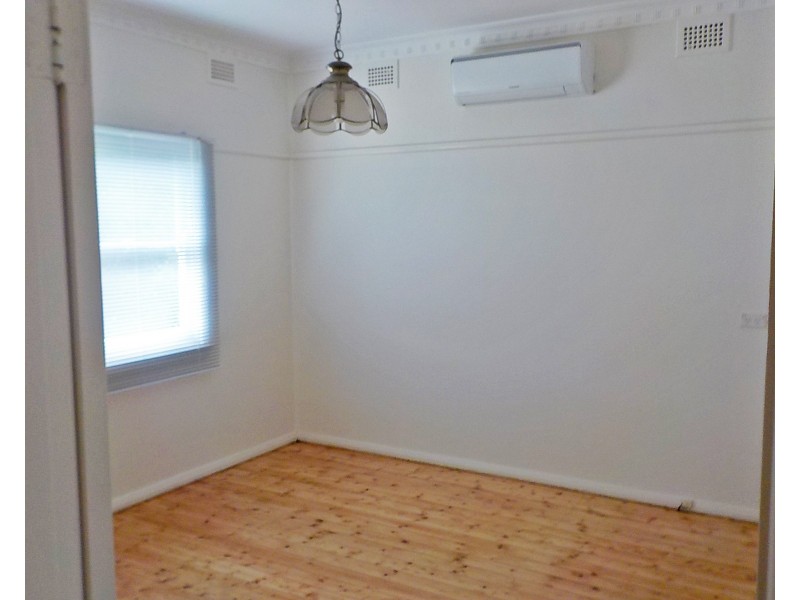 11 Osborne Street, Nowra NSW 2541