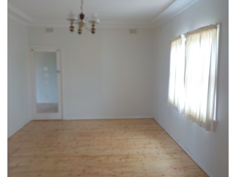 11 Osborne Street, Nowra NSW 2541